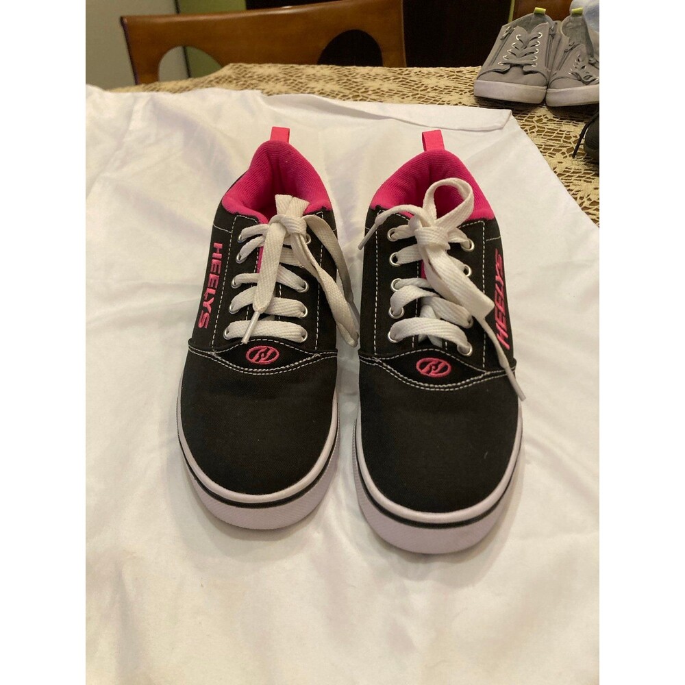 Heelys Pro 20 Girls Size 5 – Black & Pink Wheeled Sneakers